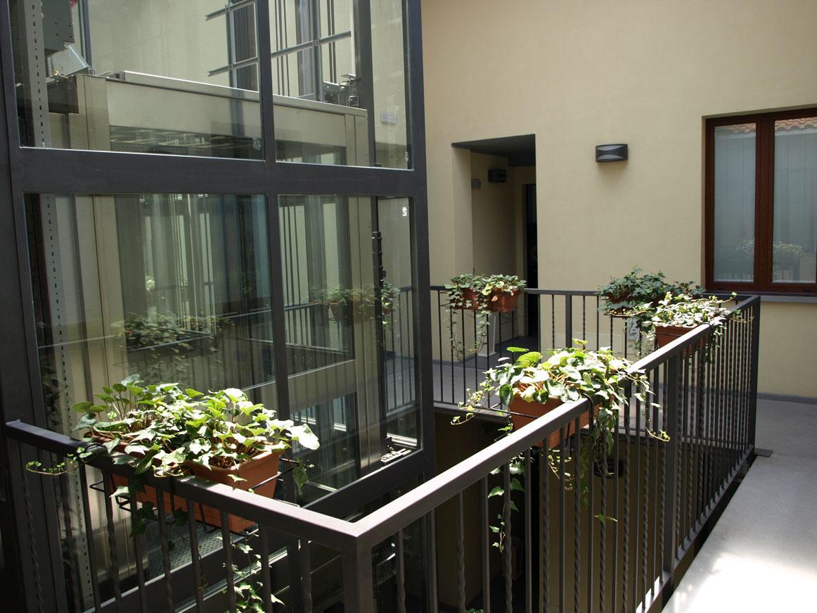 Hotel Karol Monza Zewnętrze zdjęcie