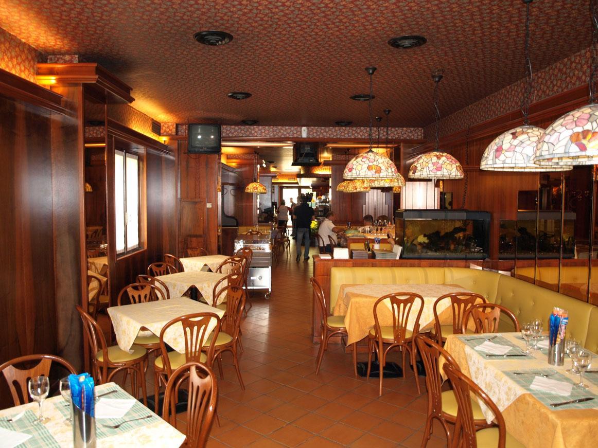 Hotel Karol Monza Zewnętrze zdjęcie